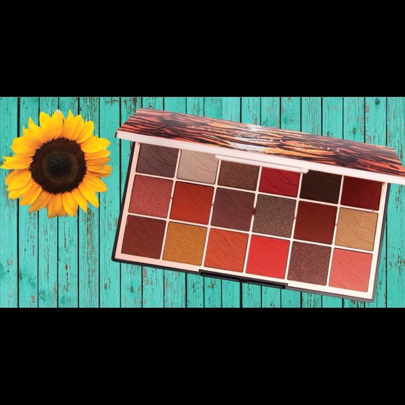 New Revolution Fierce Wild Animal Makeup Palette - Picture 5 of 7